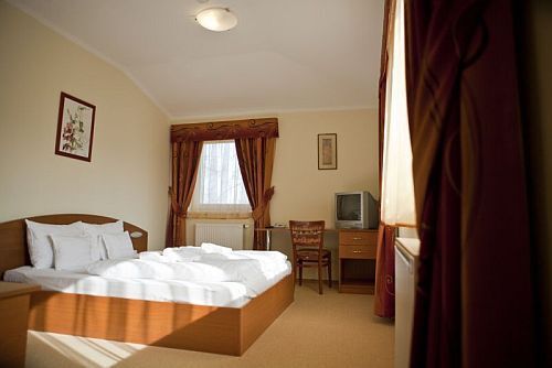 Hotel Mandarin - cheap accommodation in the centre of Sopron