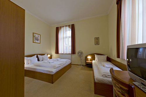 Mandarin Hotel Sopron - discount hotelroom in Sopron, Hungary 