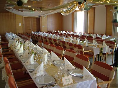 Beautiful and elegant private room in Szilvasvarad for wedding events