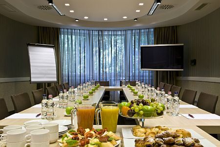 Mamaison Hotel Andrassy - well-equipped meeting room in the 6. district of Budapest