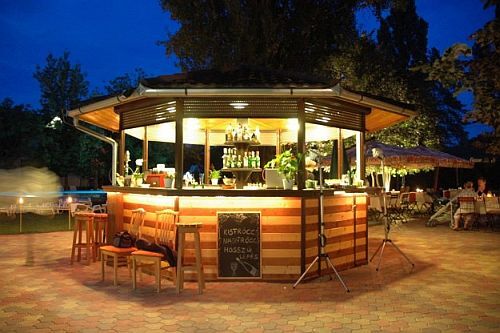 Balatonszemes - Szindbad Wellness Hotel - garden with drink bar